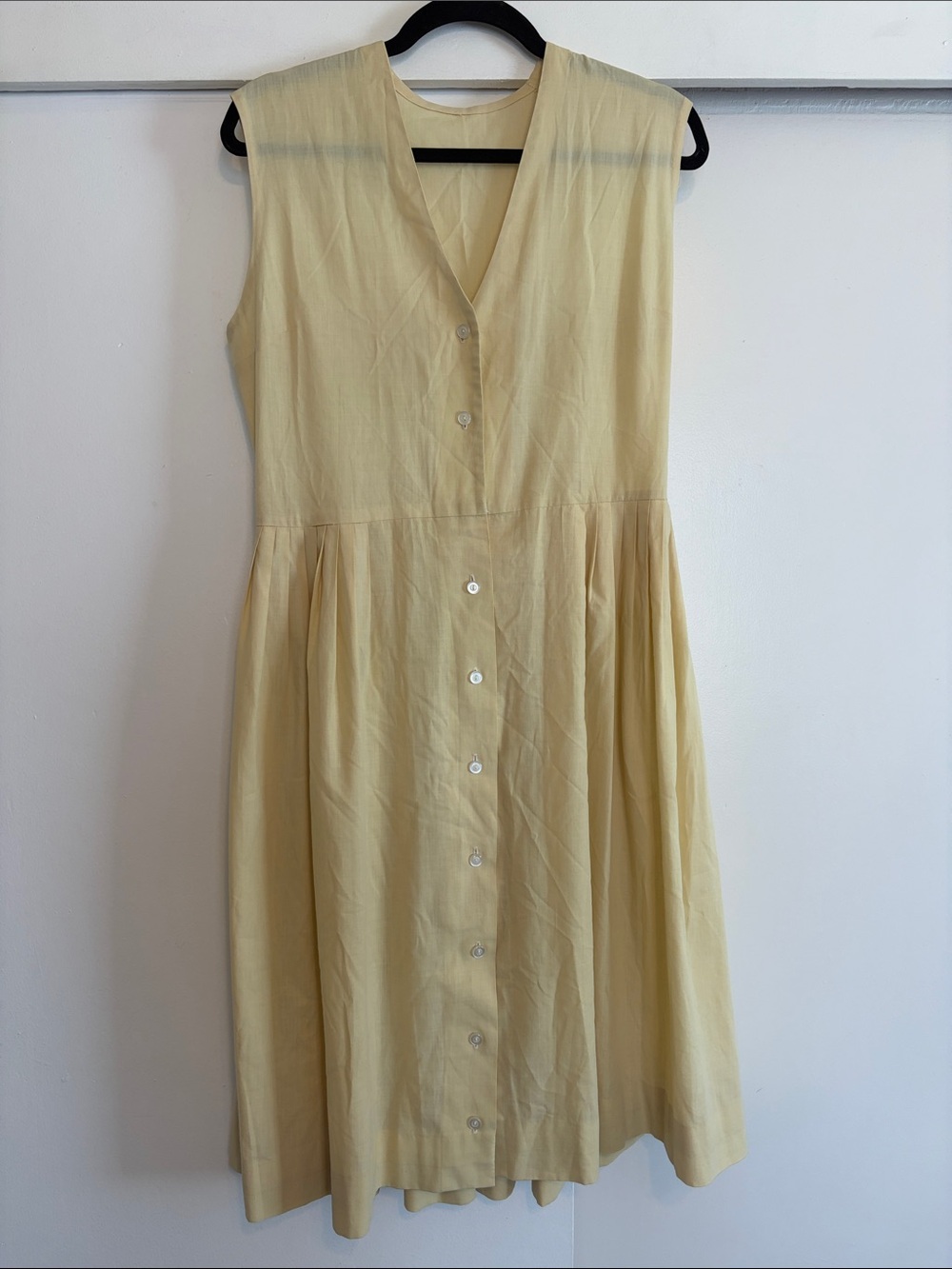 Sleeveless V-Neck Button-Front Dress in Pale Yellow